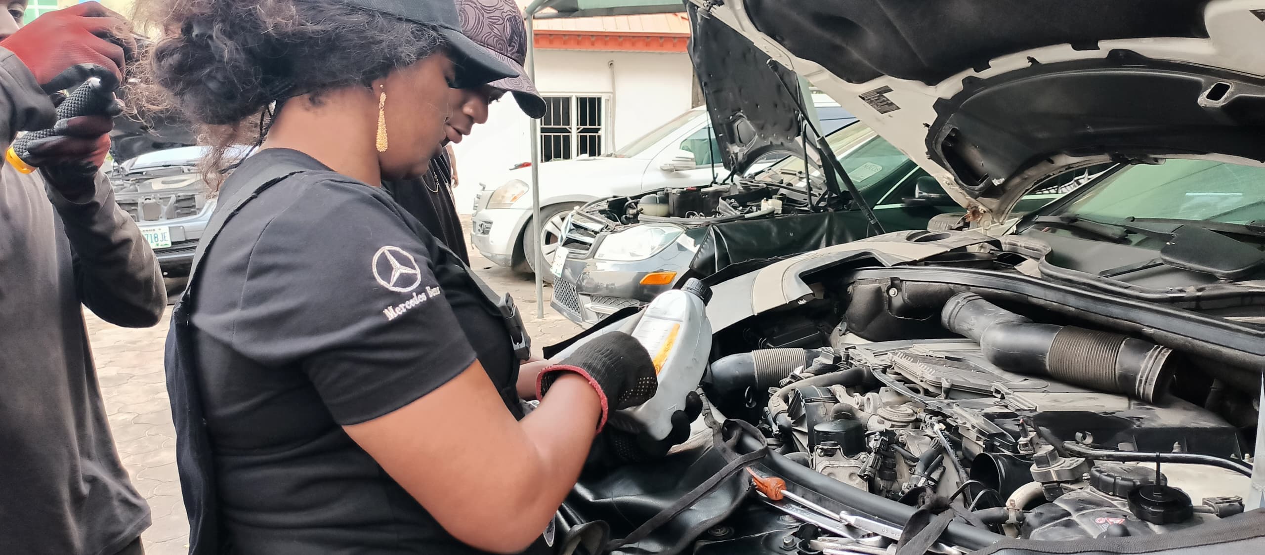Lady Benz Workshop Exterior